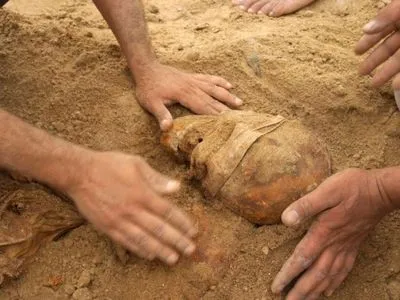 Сломали ребра и распяли: археологи обнаружили древние останки мужчины, который умер при загадочных обстоятельствах