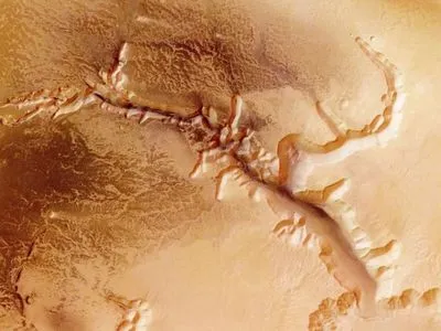 На Марсе обнаружили большое скопление льда