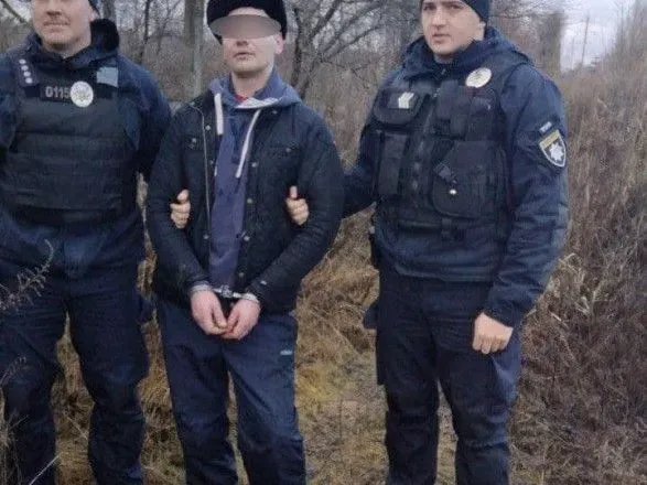 Напал на конвоиров и скрылся: под Киевом задержали сбежавшего из-под стражи подсудимого