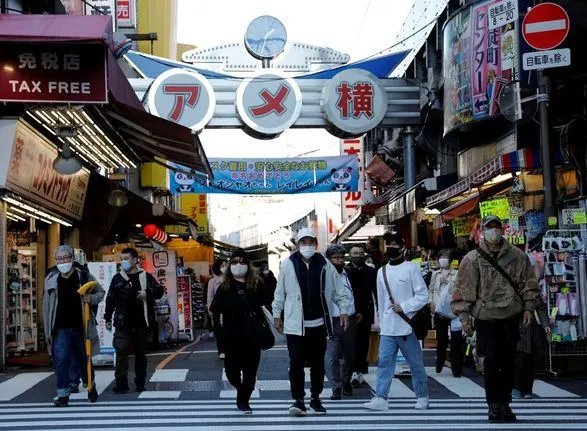 Японія розширює список обмежень на в'їзд для іноземців через побоювання поширення штаму Omicron