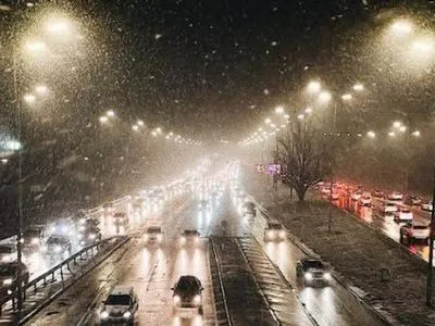Непогода в Киеве парализовала работу общественного транспорта