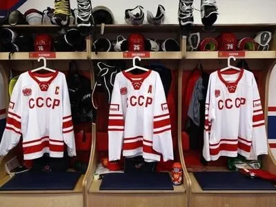 Збірна Росії з хокею зіграла з фінами у формі СРСР: не допомогло