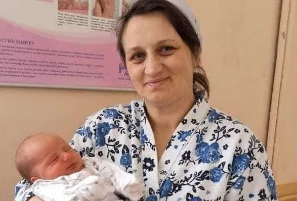 Багатодітна матір: у Львові жінка народила шістнадцяту дитину
