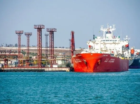 Крупнейший порт Украины сократил грузоперевалку на 15%
