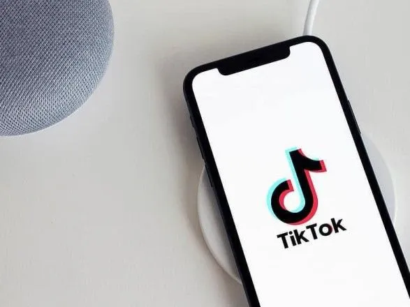 Обогнал Google и Facebook: самым популярным сайтом 2021 года стал TikTok