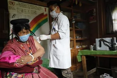 Бутан став першою країною Південної Азії, яка почала вводити бустерні дози вакцини проти COVID-19