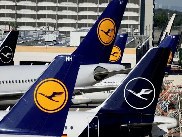 Lufthansa скасовує низку рейсів на свята через пілотів, що захворіли