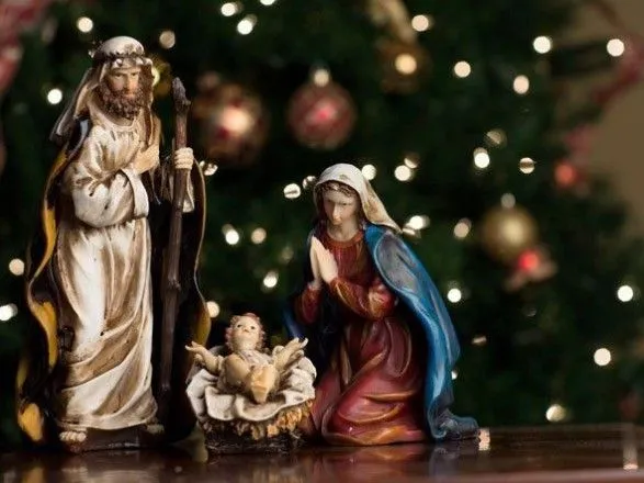 25 декабря празднуют Рождество по григорианскому календарю