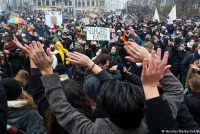 COVID-19: тисячі мешканців Бельгії вийшли на протести проти закриття театрів