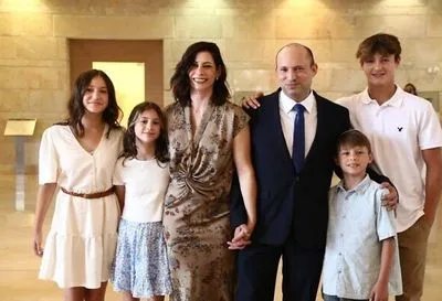 Премьер Израиля ушел на самоизоляцию из-за COVID-19 у дочери