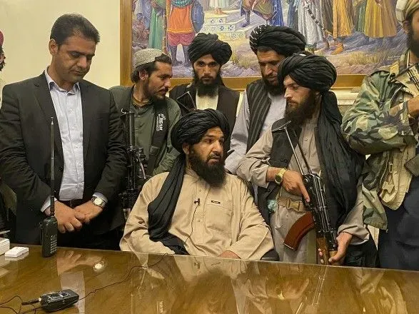radikali-z-talibanu-rozpustili-nezalezhnu-viborchu-komisiyu-afganistanu