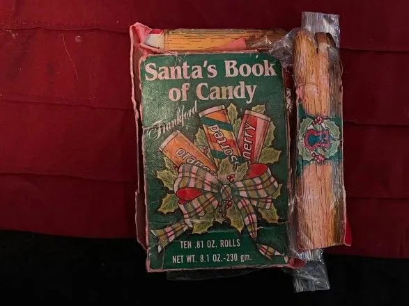 Рождественский подарок: в США братья передаривают друг другу коробку конфет десятилетиями