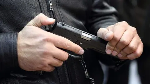 В Кропивницком мужчина расстрелял из пневматического оружия местного жителя
