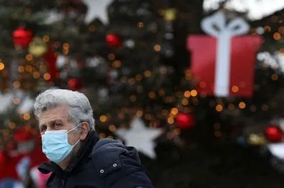 Греція вводить новорічний карантин, щоб стримати Omicron