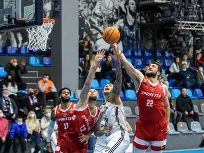 Баскетбол: чинні чемпіони України здобули 22 перемогу поспіль в Суперлізі
