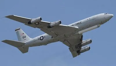 Розвідувальні літаки США пролетіли поруч із окупованою територією Донбасу