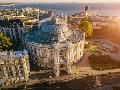 Несмотря на криминал и Интерпол: аффилированная с Тарпаном компания застроит исторический центр Одессы очередным ТЦ
