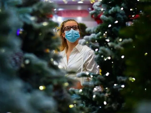 Інфекціоніст розповів, як не захворіти на коронавірус у новорічні свята