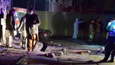 Придорожня бомба вбила 4 та поранила 15 осіб на південному заході Пакистану