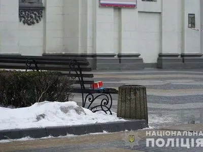 Лежал в подарочной коробке: в Тернополе возле собора обнаружили предмет, похожий на взрывчатку