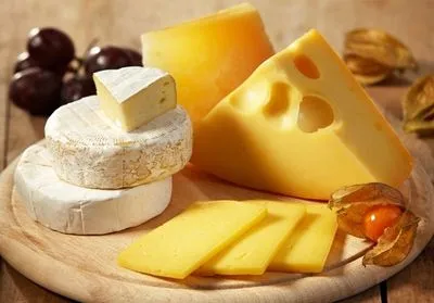 Украина за год нарастила импорт твердых сыров: каких покупает за рубежом больше всего