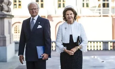 Вакциновані трьома дозами: король і королева Швеції захворіли на COVID-19