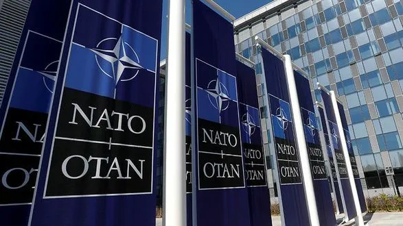 НАТО збирає позачергове засідання через нарощування військової міці РФ біля України