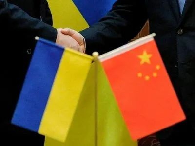 Лідери Китаю та України обмінялися вітаннями з нагоди 30-річчя дипвідносин
