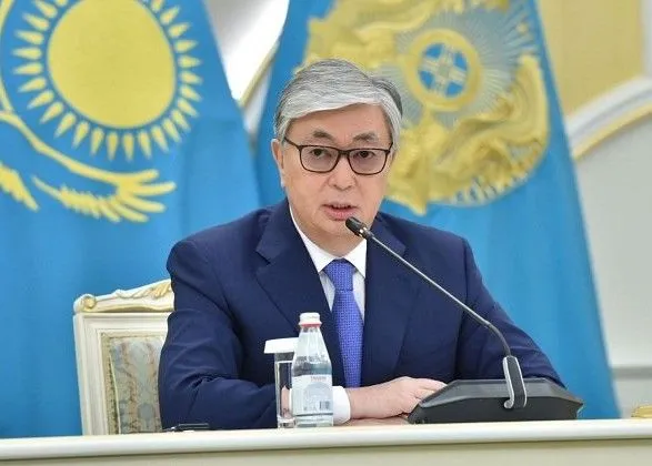 Аеропорт та п’ять літаків захоплені “терористами” в Алматі - президент Казахстану