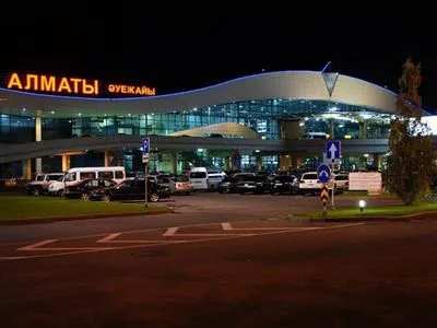 Извините, рейсов сегодня не будет: в Казахстане протестующие захватили аэропорт в Алматы