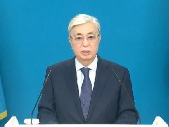 prezident-kazakhstanu-tokayev-zayaviv-scho-ocholit-radbez-i-bude-diyati-zhorstko