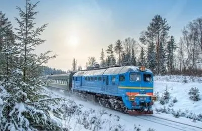 "Укрзалізниця" запустить різдвяний поїзд з паровозом