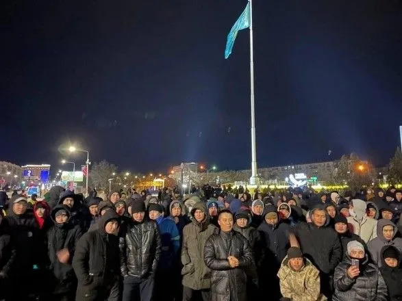 Протести у Казахстані: загинуло 18 силовиків, затримано 2 298 мітингувальників
