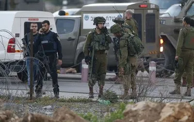 Израильские силы убили палестинца во время рейда на Западном берегу