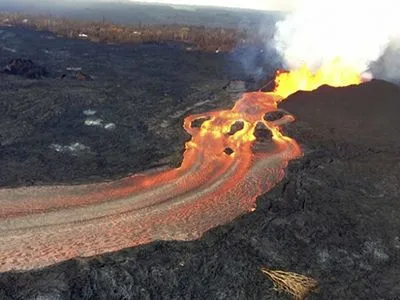 На Галапагоських островах почалося виверження вулкану