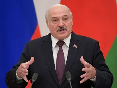 Лукашенко взяв "жорсткіший курс" на суверенітет та хоче повернути Україну "в лоно віри"