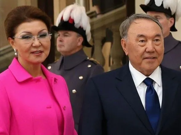 ЗМІ повідомляють про затримання племінника Назарбаєва. Екс-президент із дочками нібито залишив Казахстан