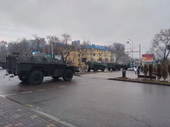 Власти Казахстана сообщили о снайперах среди протестующих в Алма-Ате