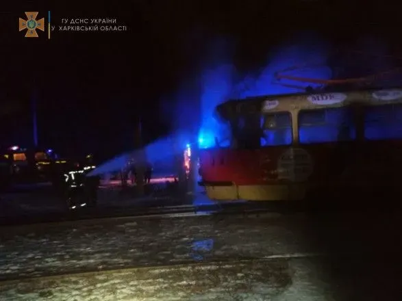 Спалахнула кабіна водія: у Харкові на ходу загорівся трамвай