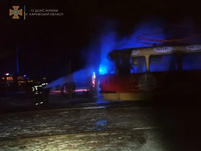 Вспыхнула кабина водителя: в Харькове на ходу загорелся трамвай