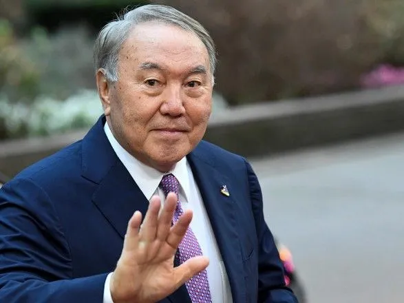 Назарбаев находится в столице Казахстана и на "прямой связи" с Токаевым - пресс-секретарь