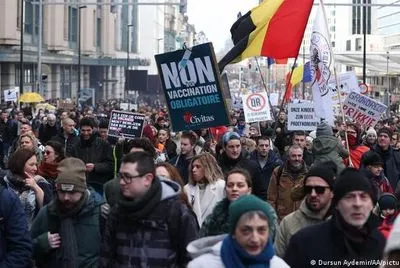 У Бельгії та Чехії знову пройшли акції протесту проти антикоронавірусних обмежень