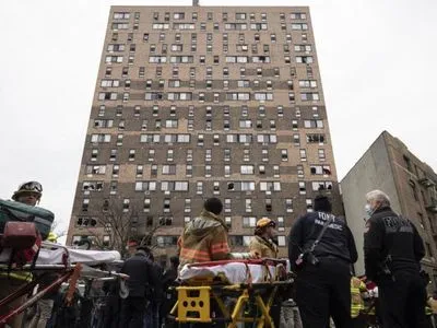 Внаслідок пожежі в Нью-Йорку загинуло щонайменше 19 людей, у тому числі 9 дітей