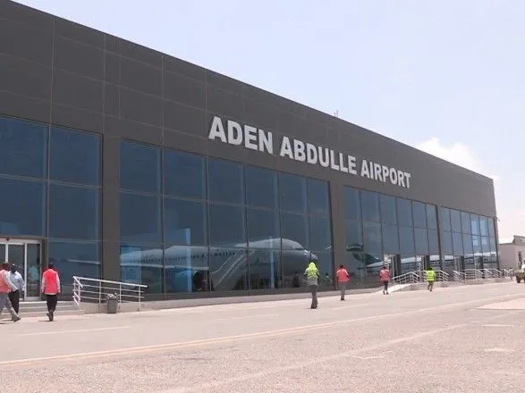 potuzhniy-vibukh-stavsya-v-rayoni-aeroportu-mogadisho-ye-zagibli