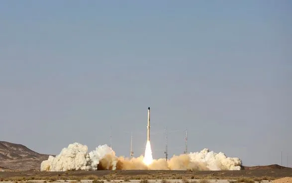 Іран запустив у космос твердопаливну ракету-супутник