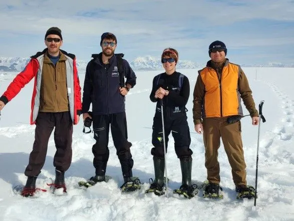 На антарктичну наукову станцію “Академік Вернадський” прибули французькі дослідники