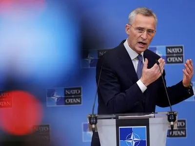 Столтенберг: у НАТО готові до діалогу з РФ, а не до компромісу щодо принципів