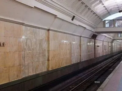 В Киеве заминировали станцию метро "Театральная". На станции "Дарница" взрывчатку не обнаружили