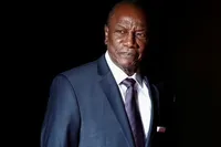 Экс-президент Гвинеи Конде вылетел за границу для оказания медицинской помощи