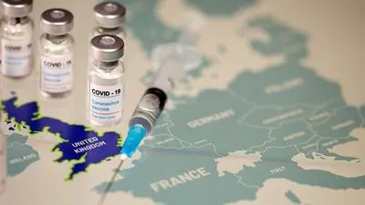 ЄС зіткнувся із загрозою затяжної "твіндемії" через грип та COVID-19